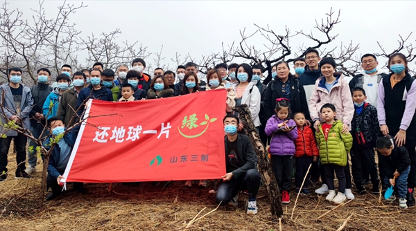 山東三箭集團各基層黨支部開展公益植樹活動